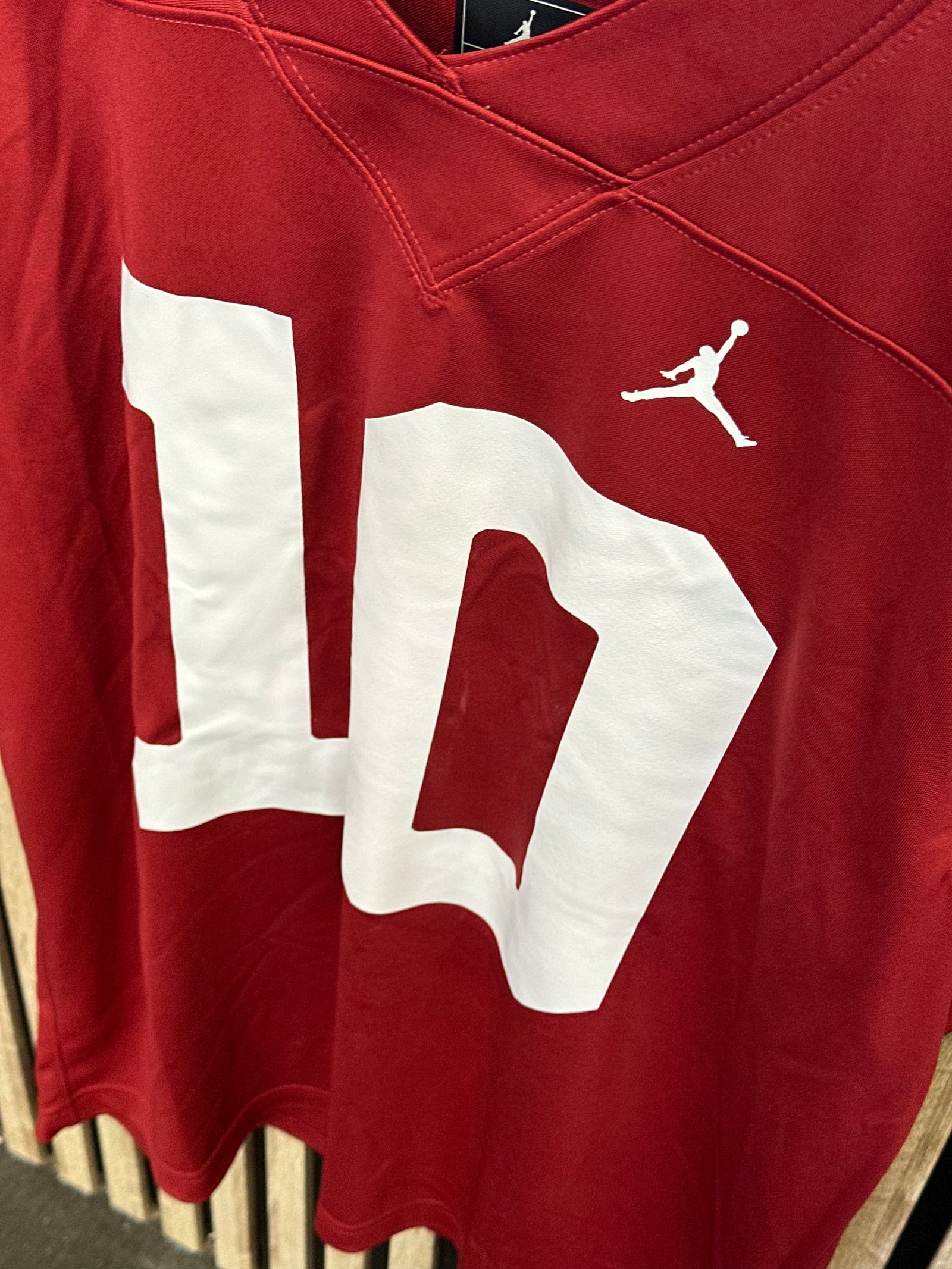 Jordan jersey Mateer n°10 rouge - L - détail avant