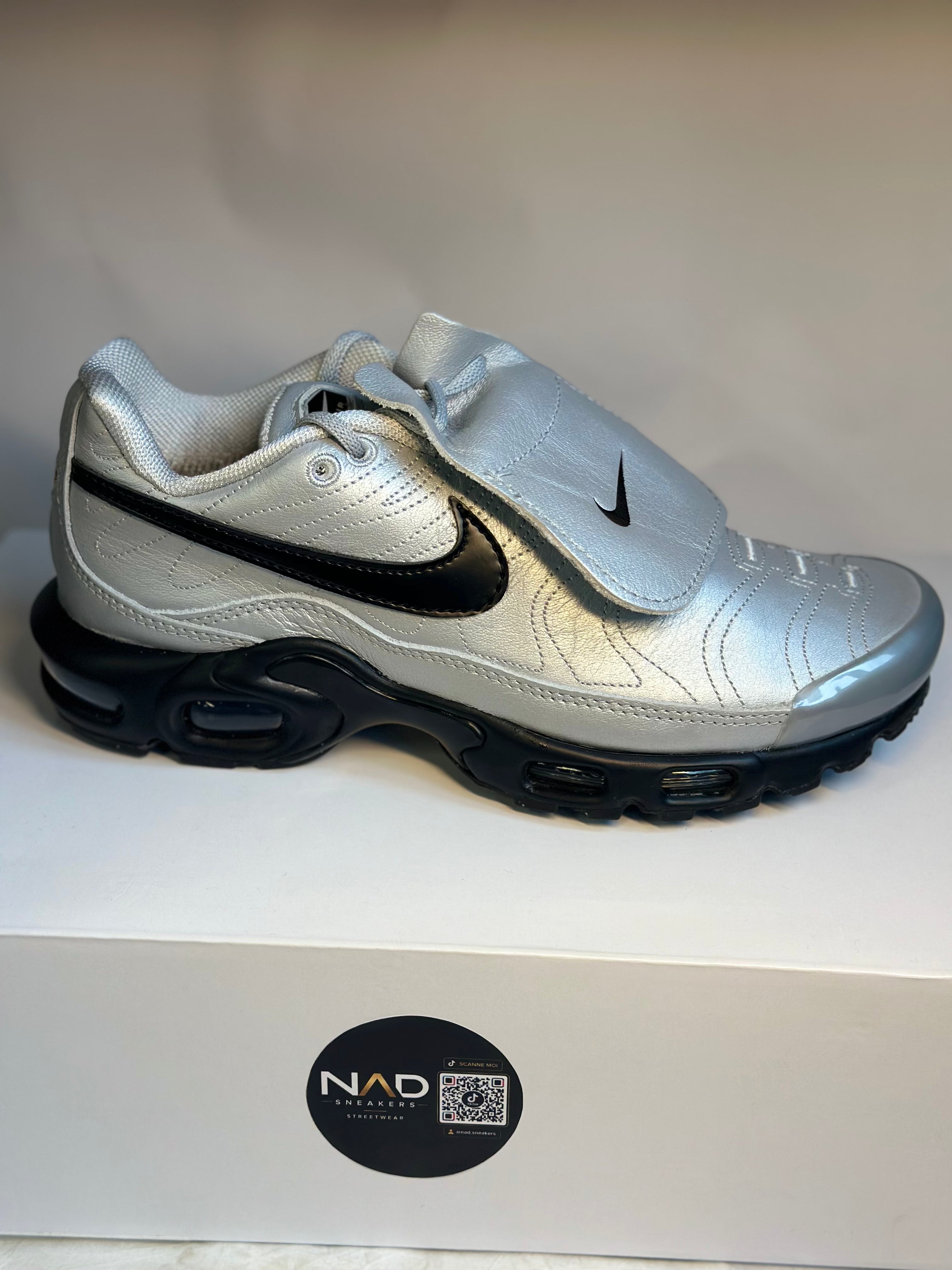 Nike Air Max Plus TN Tiempo grise - vue 1