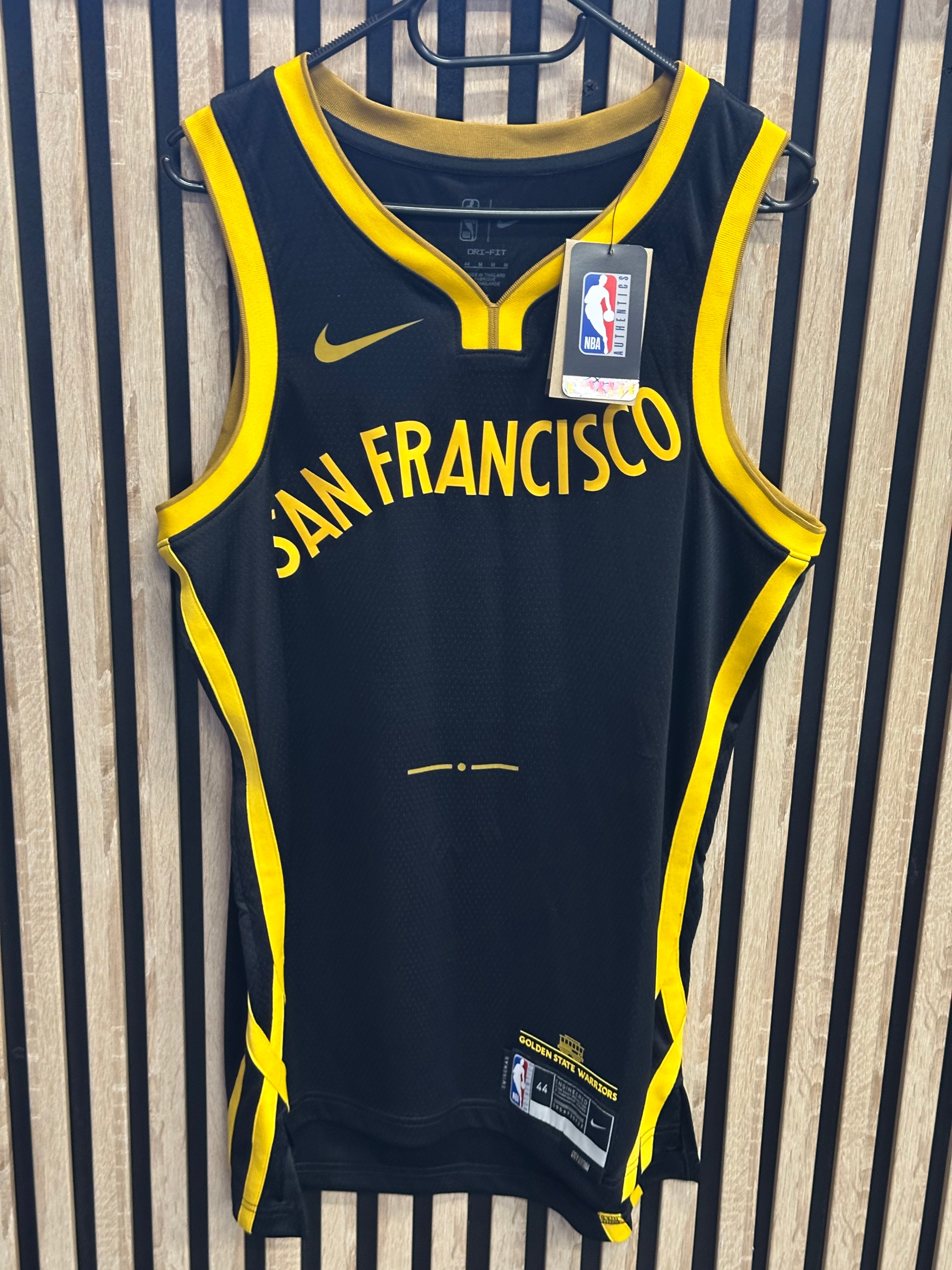 Nike Golden State Warriors San Francisco noir et jaune - vue avant