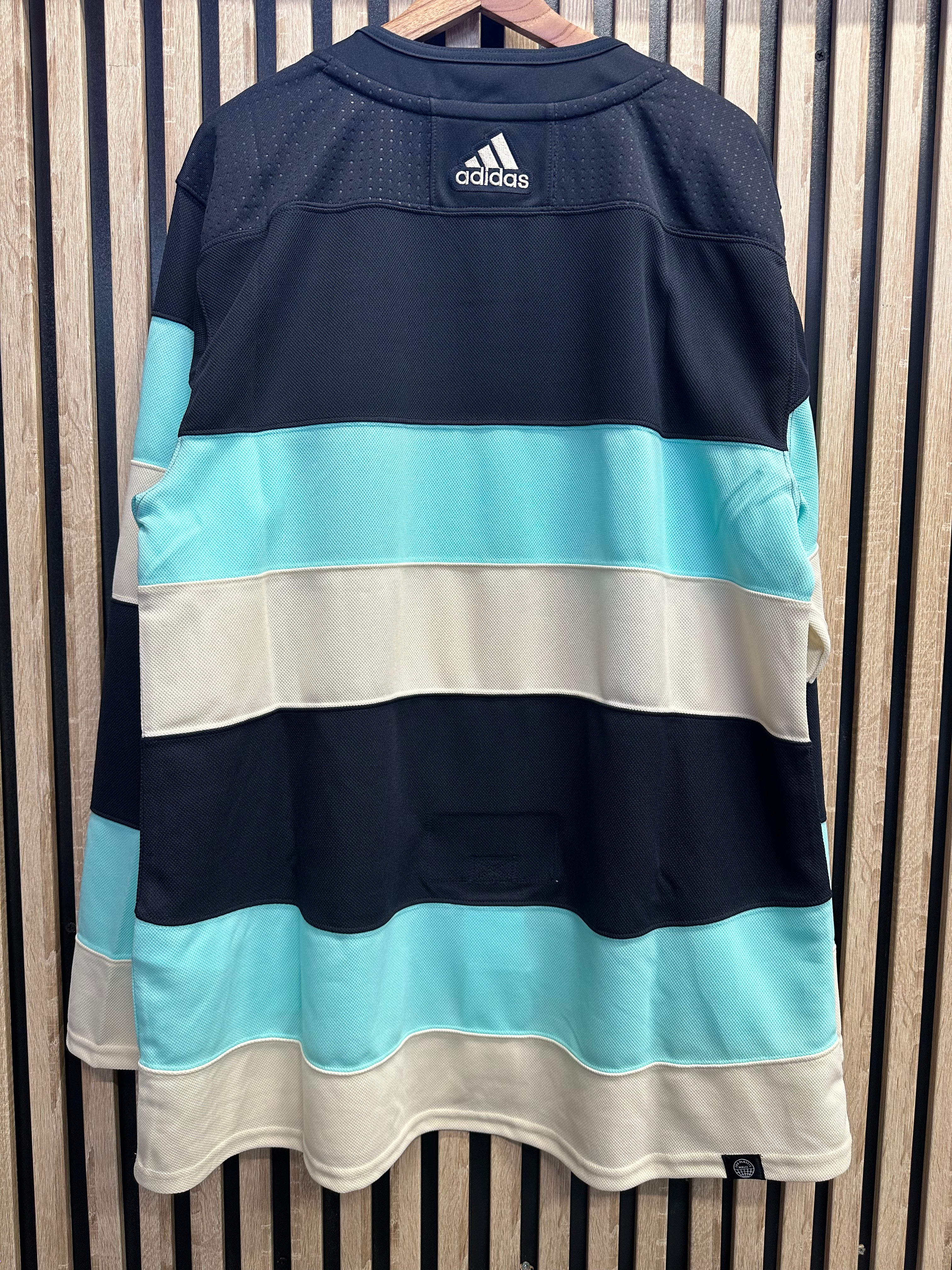 Adidas Seattle Kraken bleu marine et bleu clair - vue arrière