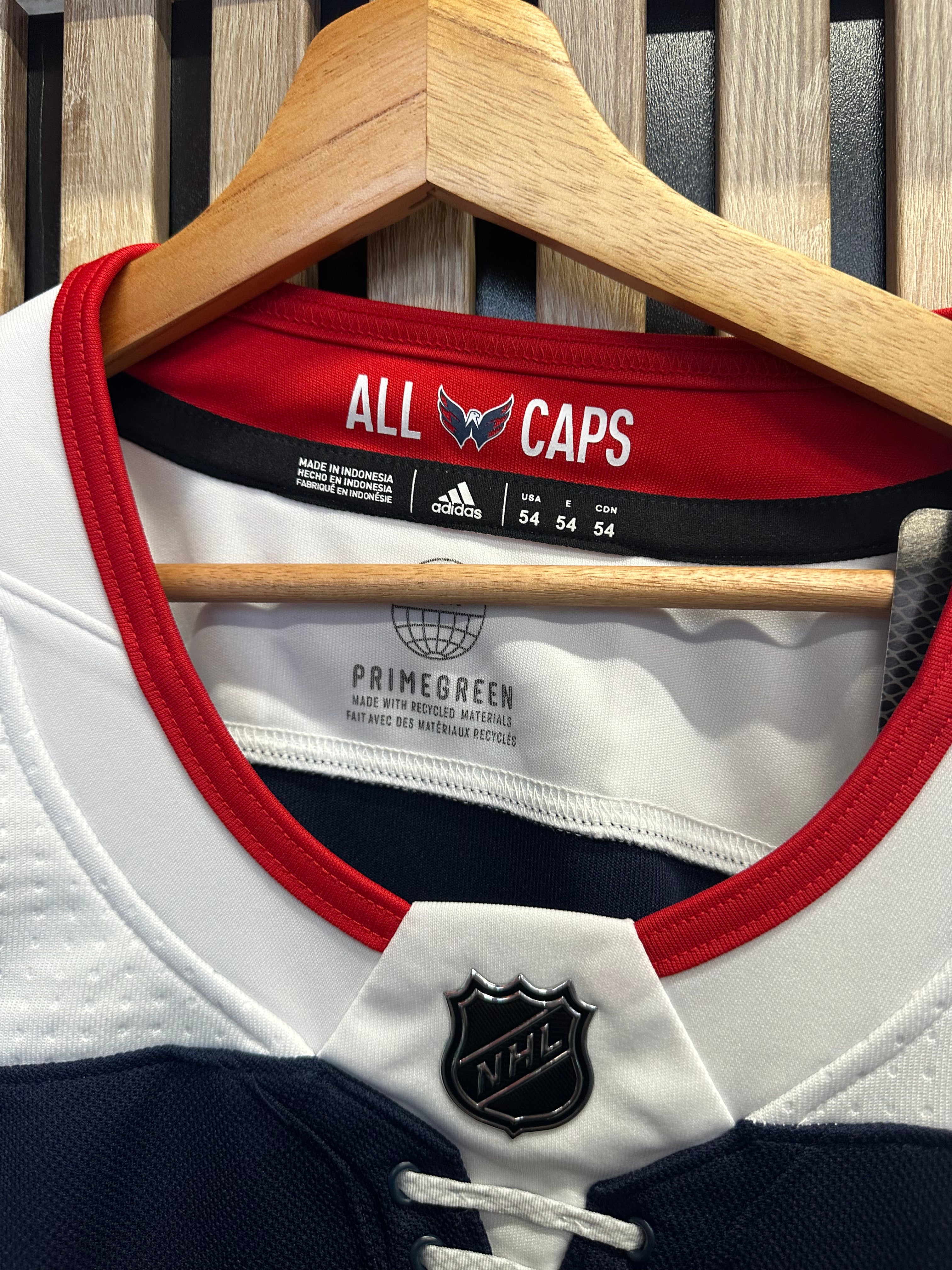 Adidas Washington Capitals bleu marine, rouge et blanc - étiquette de taille