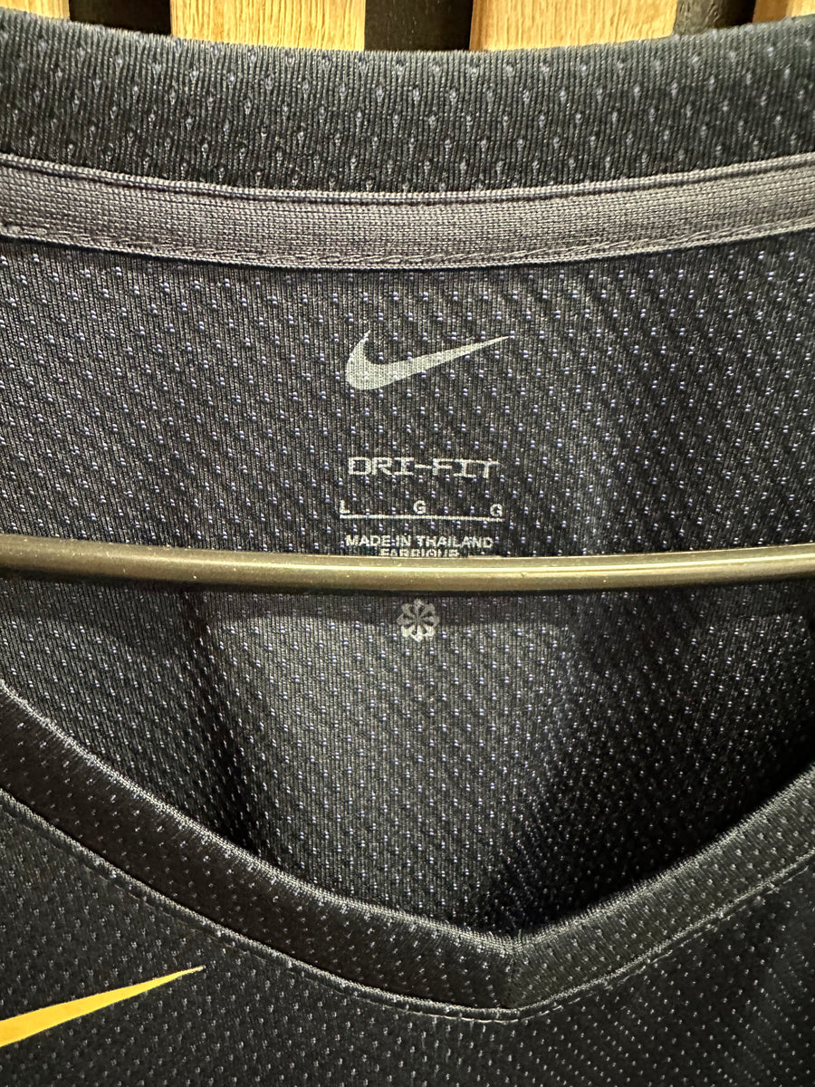 Nike USA Basketball noir et doré 3