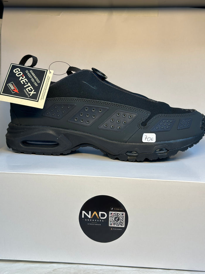 Nike Air Max SNDR GORE-TEX noire - profil vers la droite