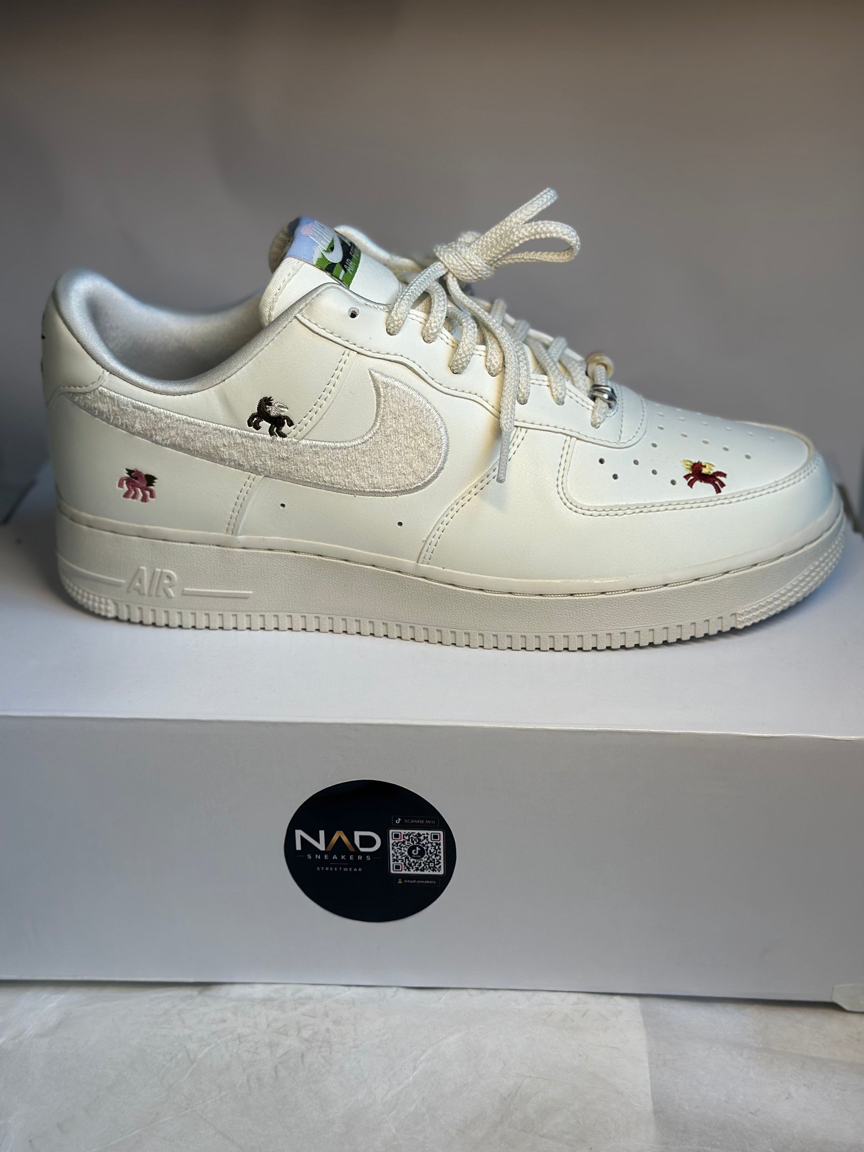 Nike Air Force 1 Year of the Horse - vue 1