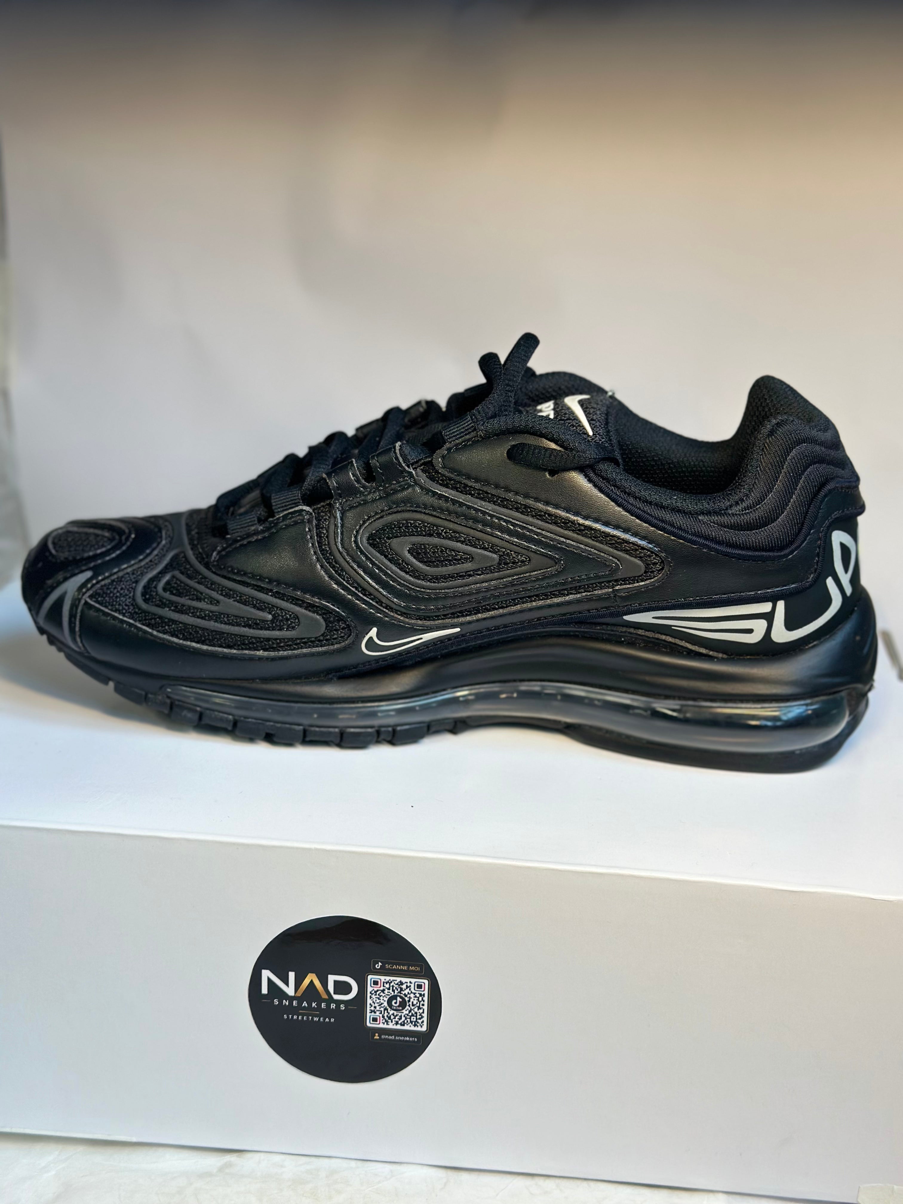 Nike Air Max 98 Supreme
