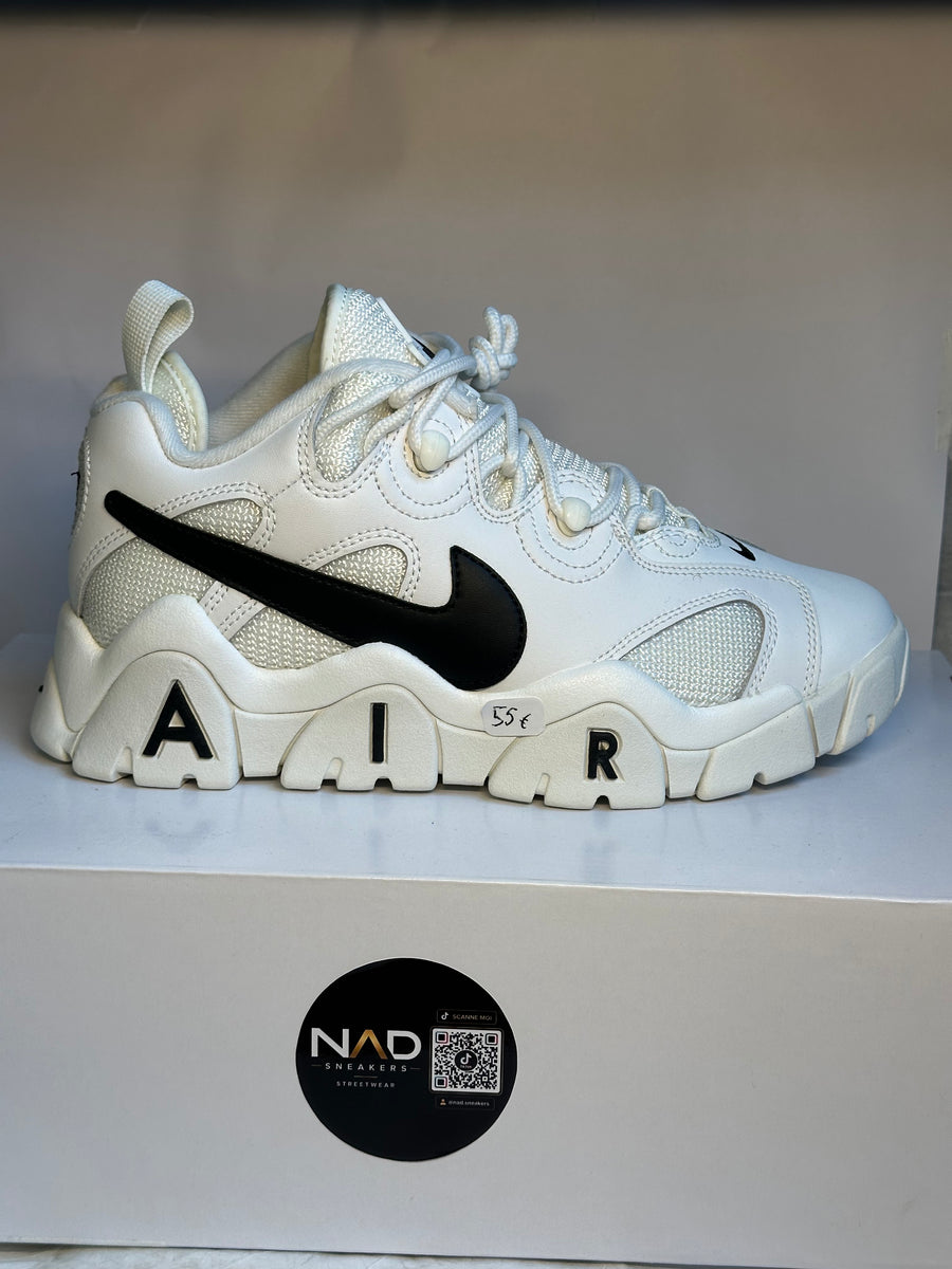 Nike Air Barrage Low blanche et noire 1