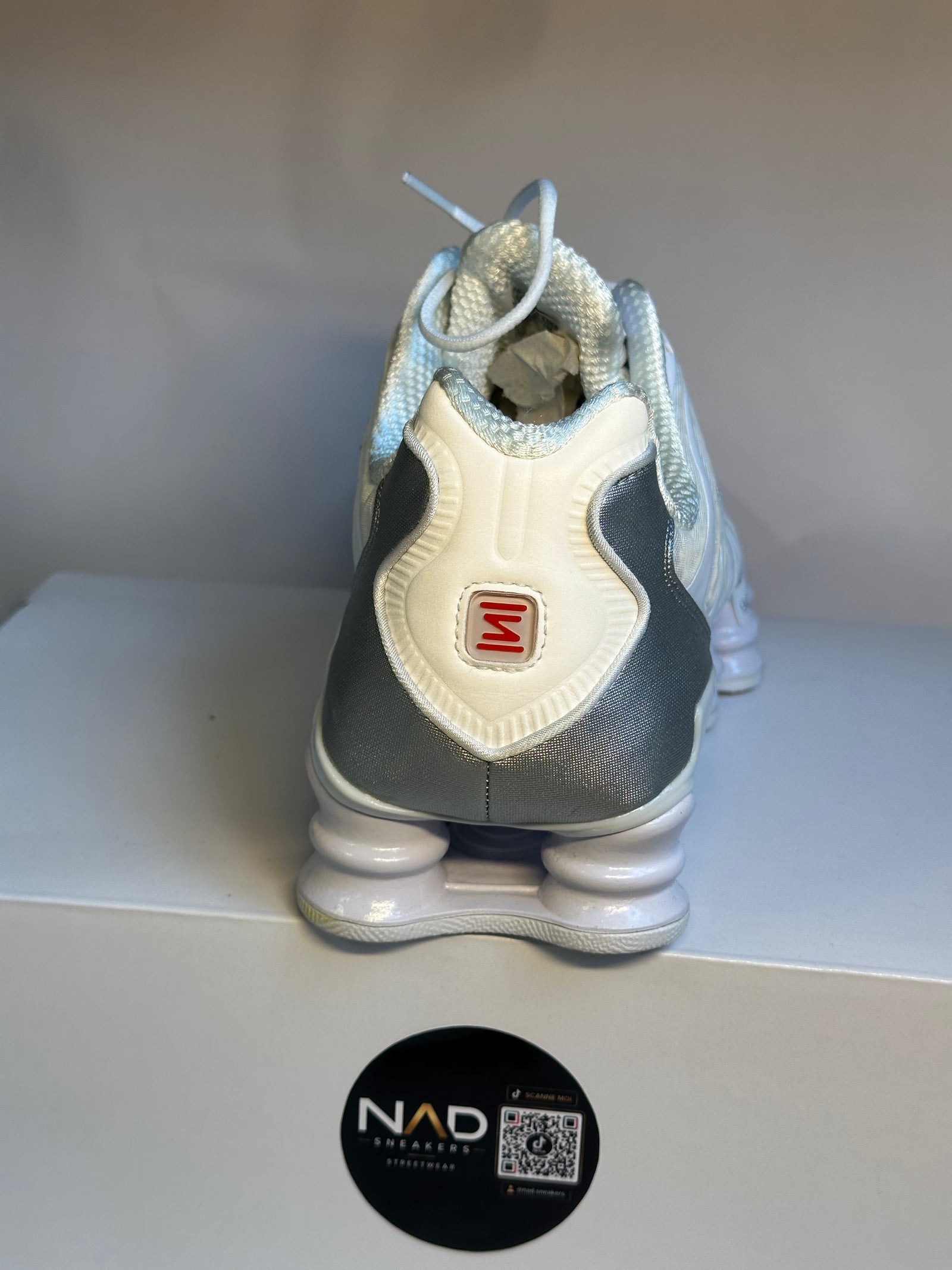 Nike Shox TL blanche et argentée - vue 3