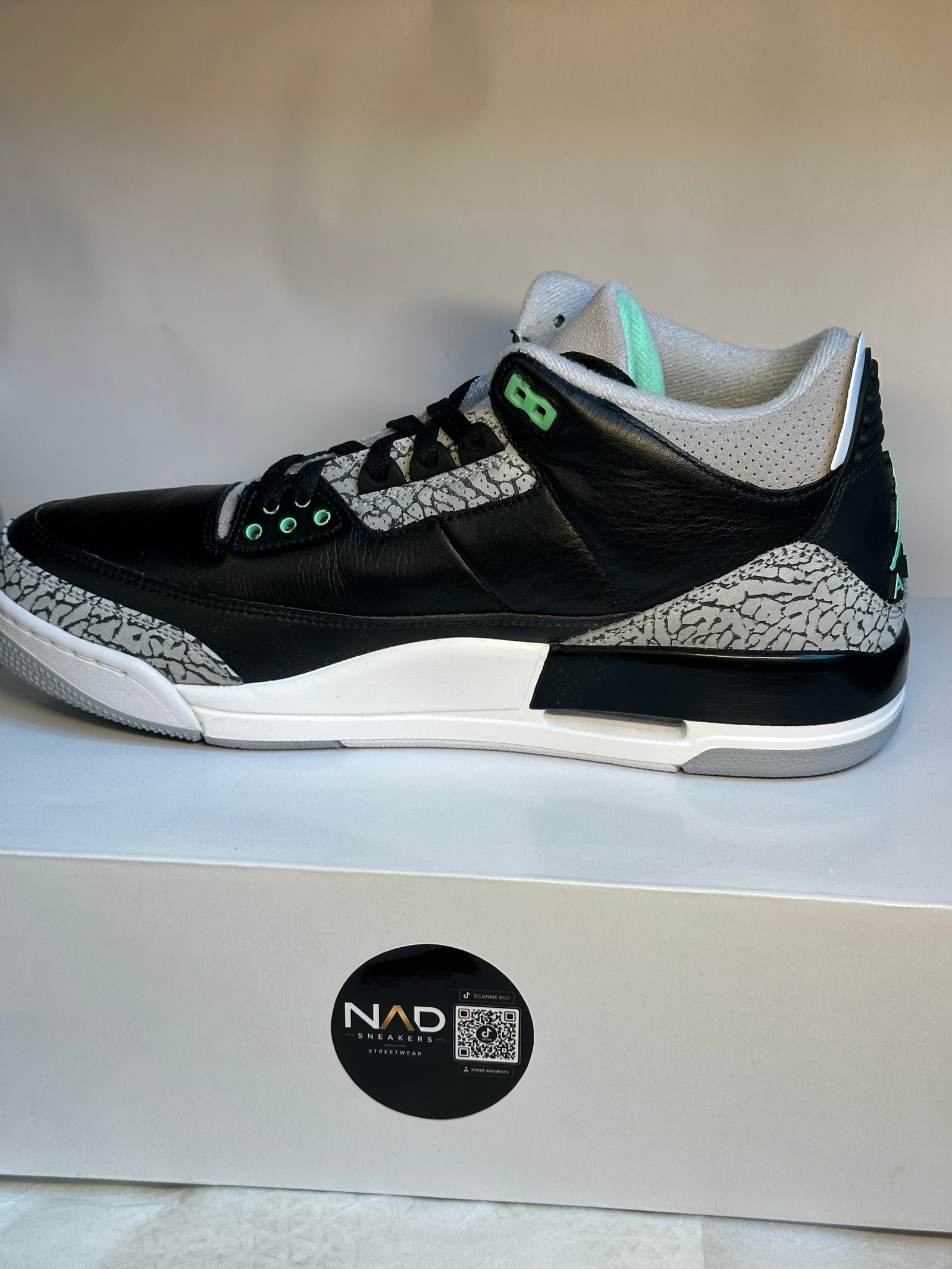 Air Jordan 3 Retro Green - vue 4