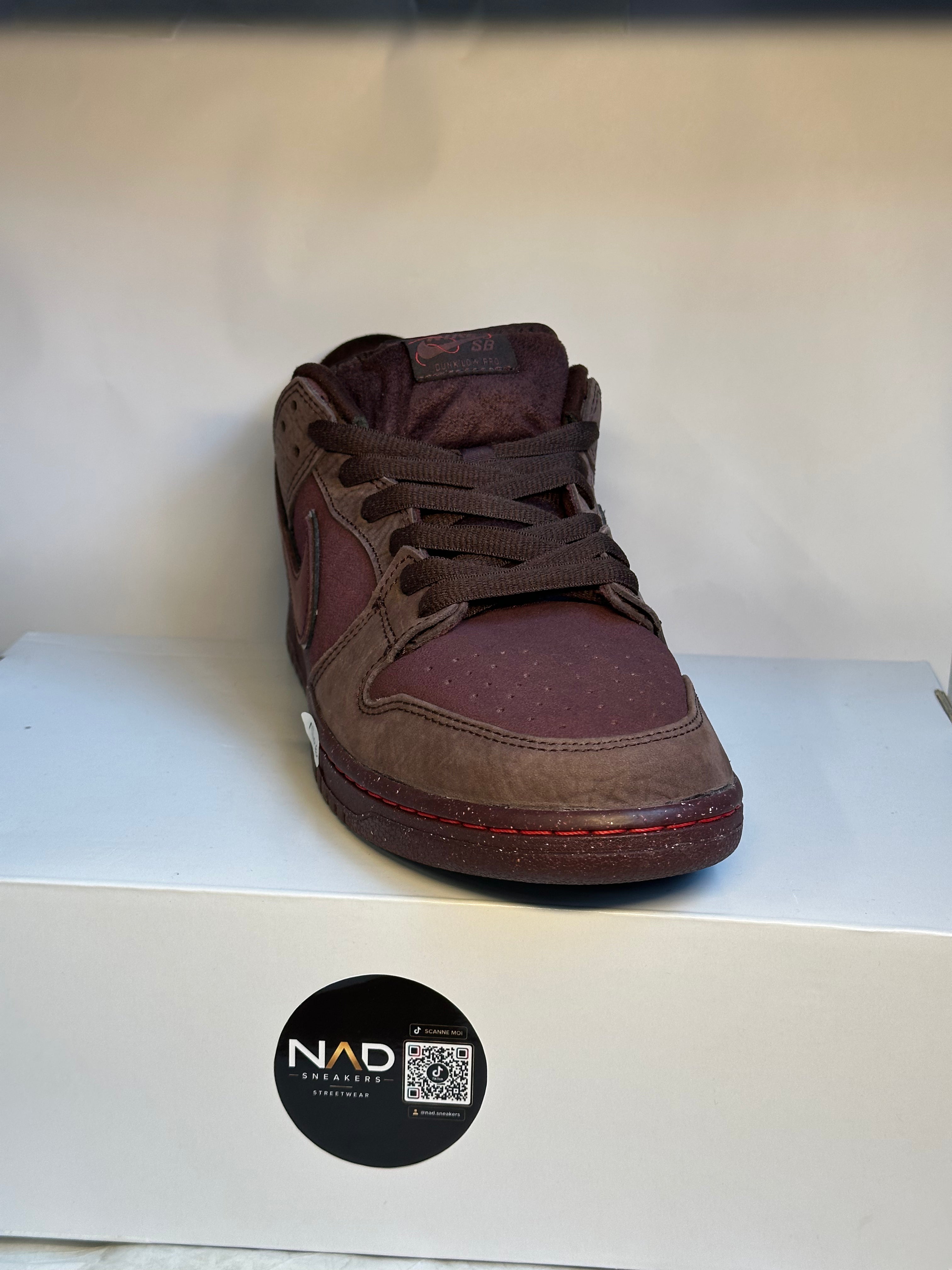 Nike SB Dunk Low Love Burgundy Crush - vue 4