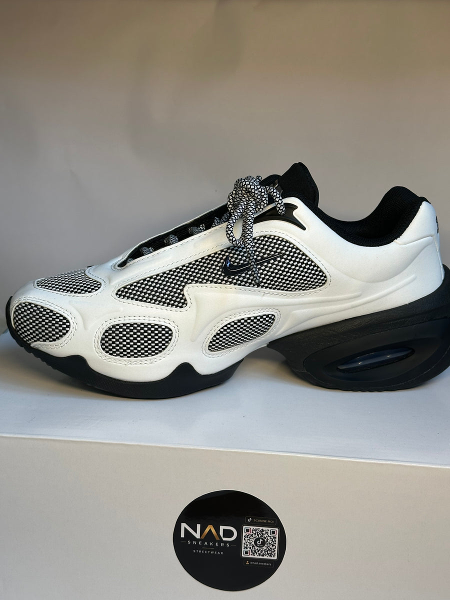 Nike Air Max Muse blanche et noire 3
