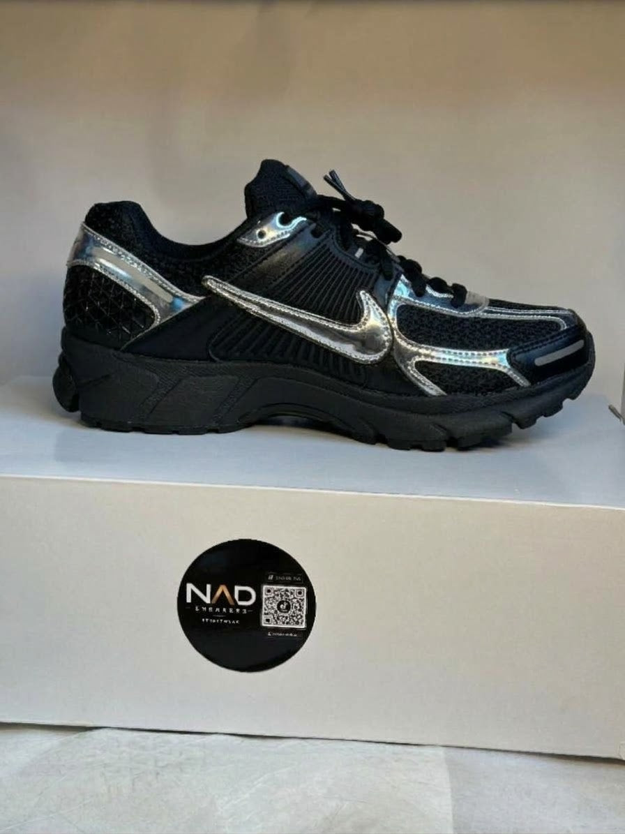 Nike Zoom Vomero 5 Black Chrome