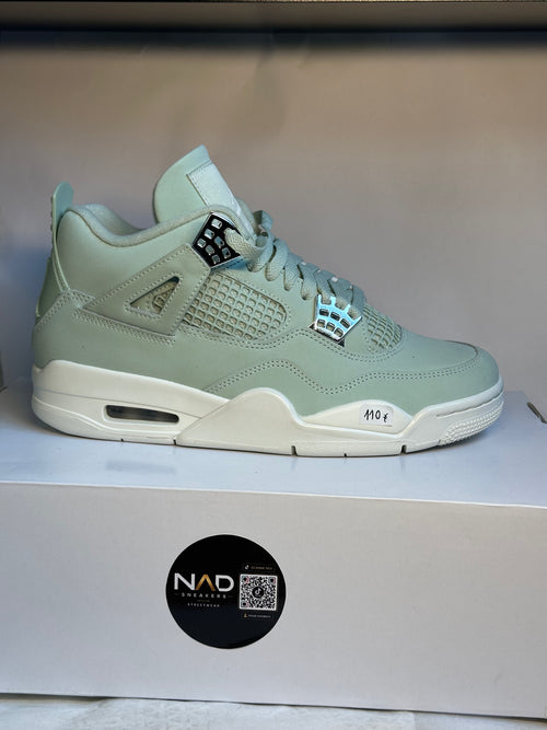 Air Jordan 4 Seafoam Sail - profil pointant vers la droite