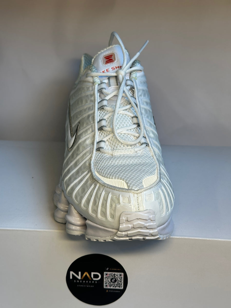 Nike Shox TL blanche et argentée 5