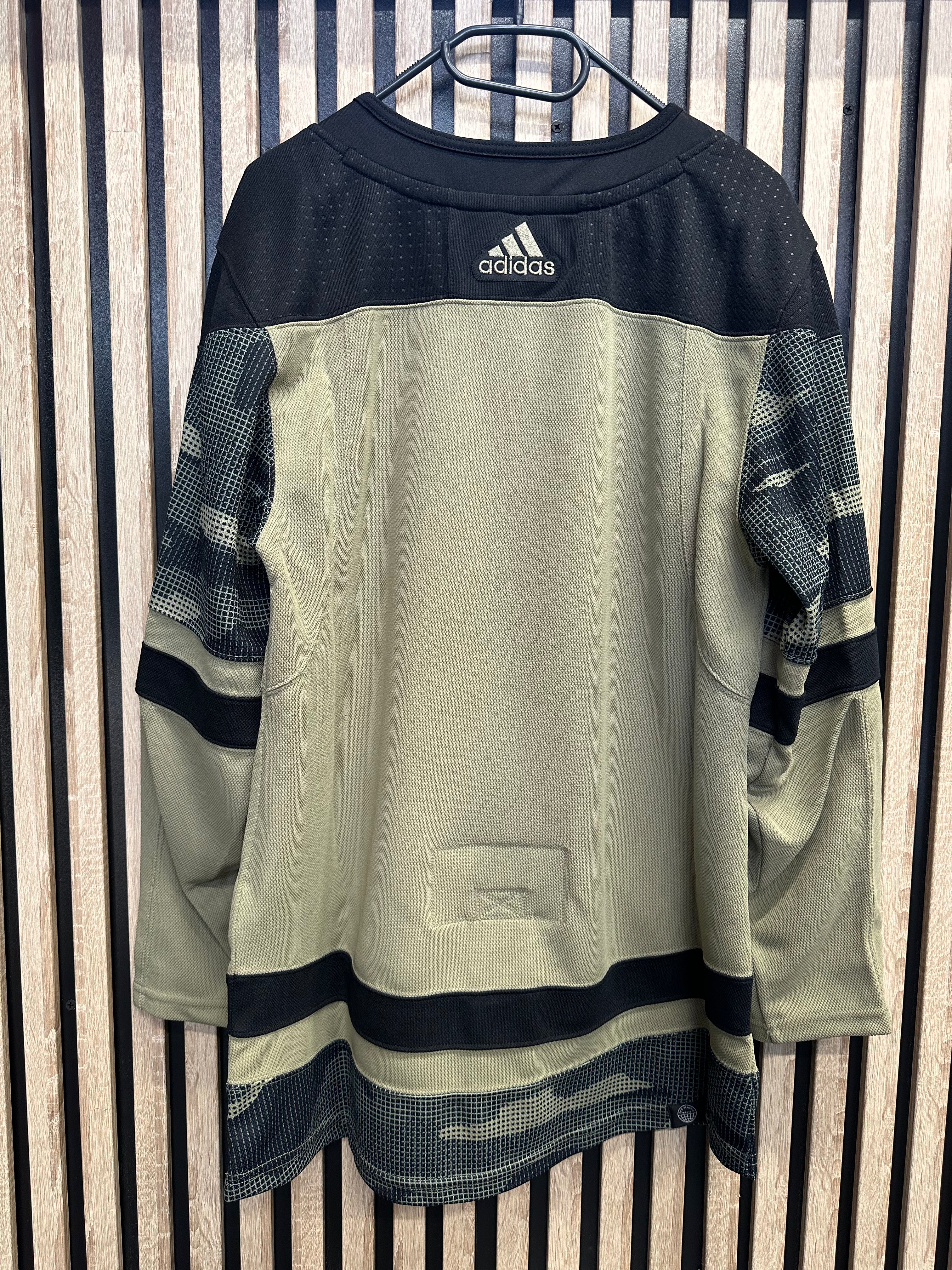 Adidas New York Rangers kaki et noir - vue arrière