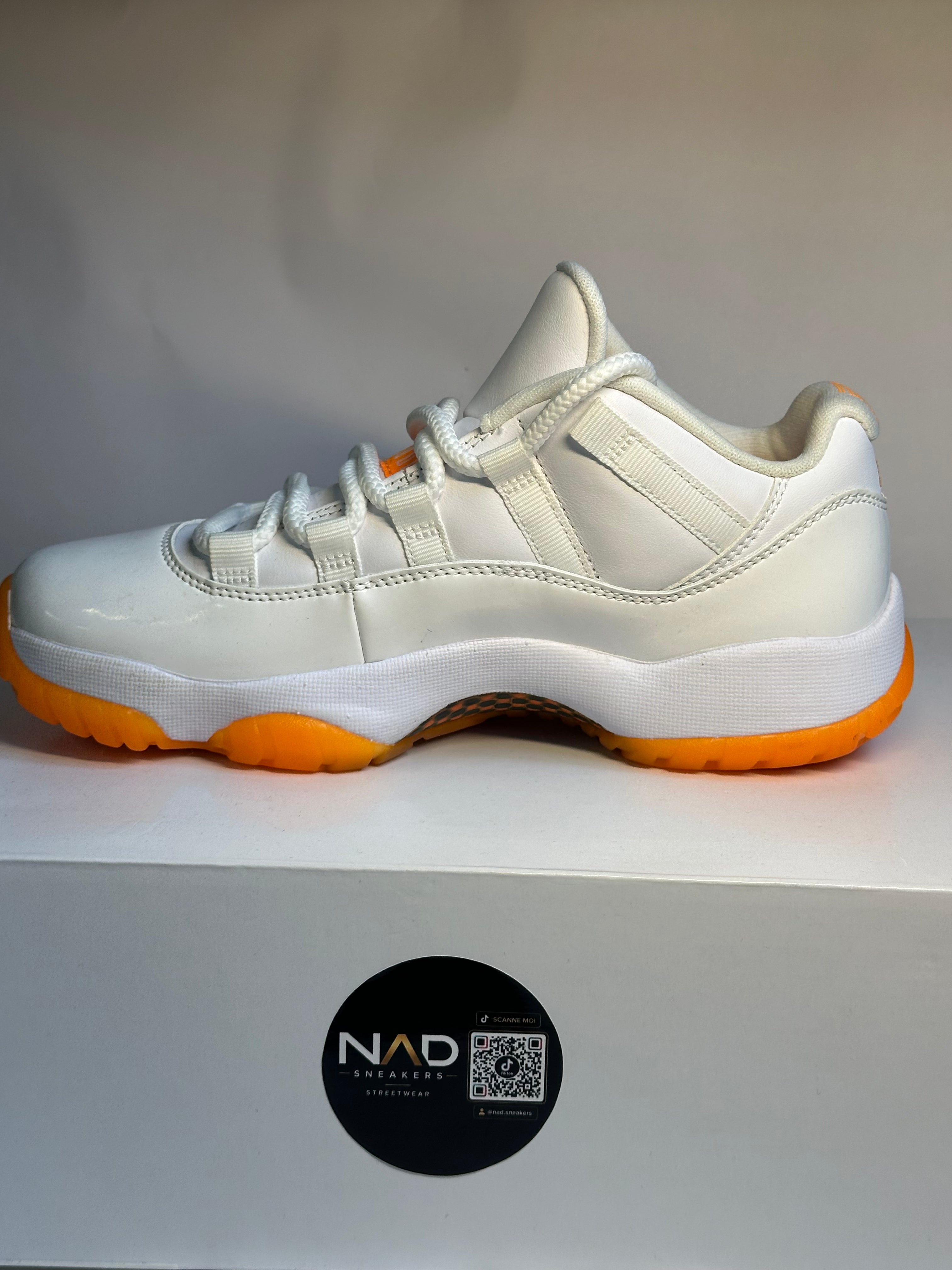 Air Jordan 11 Retro Low Bright Citrus - autre côté