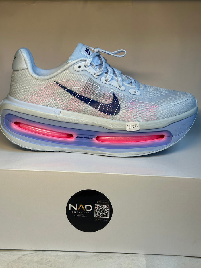 Nike Vomero Premium Blue Tint - profil vers la droite
