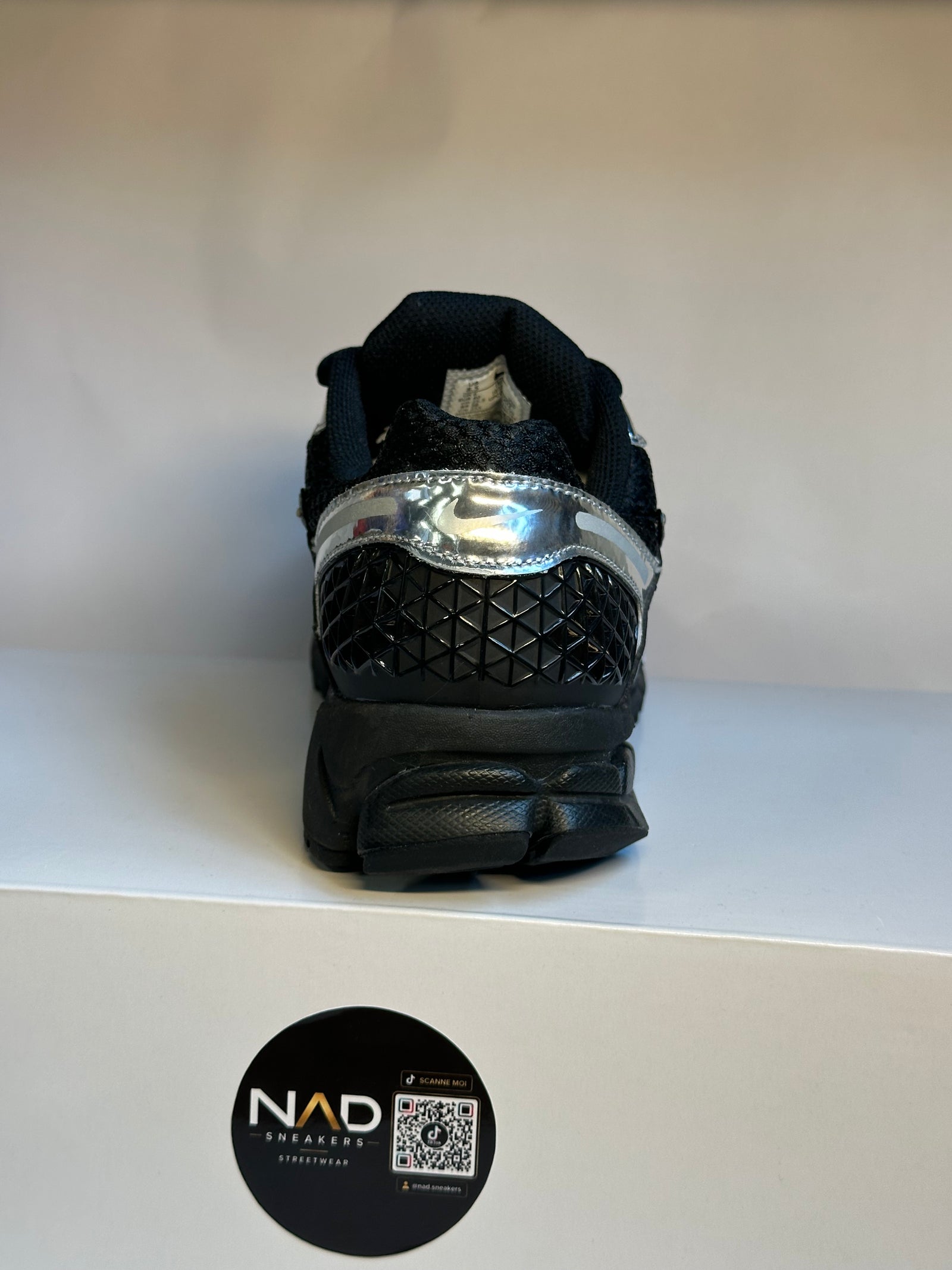 Nike Zoom Vomero 5 Black Chrome - vue 3