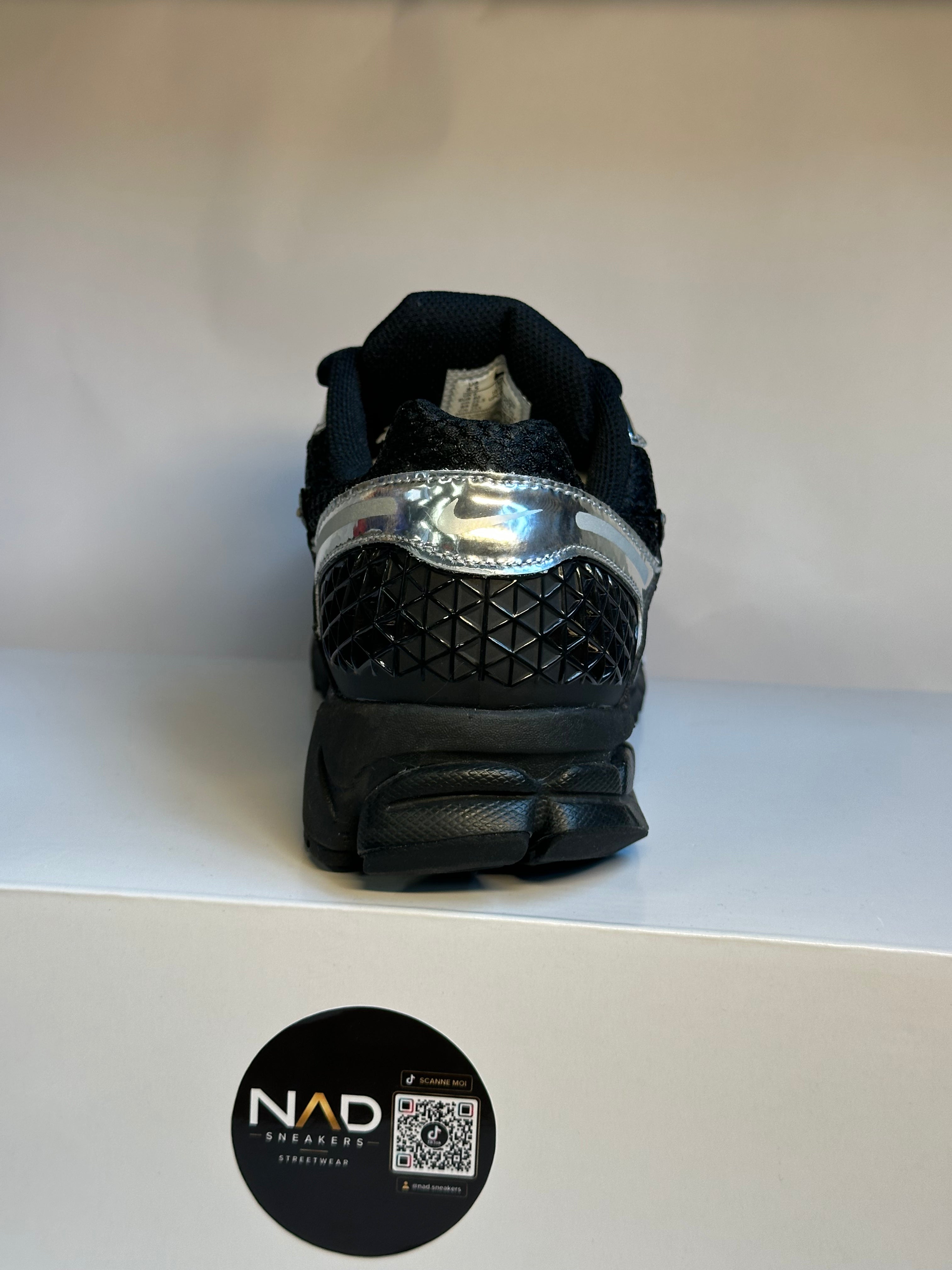 Nike Zoom Vomero 5 Black Chrome - vue 3