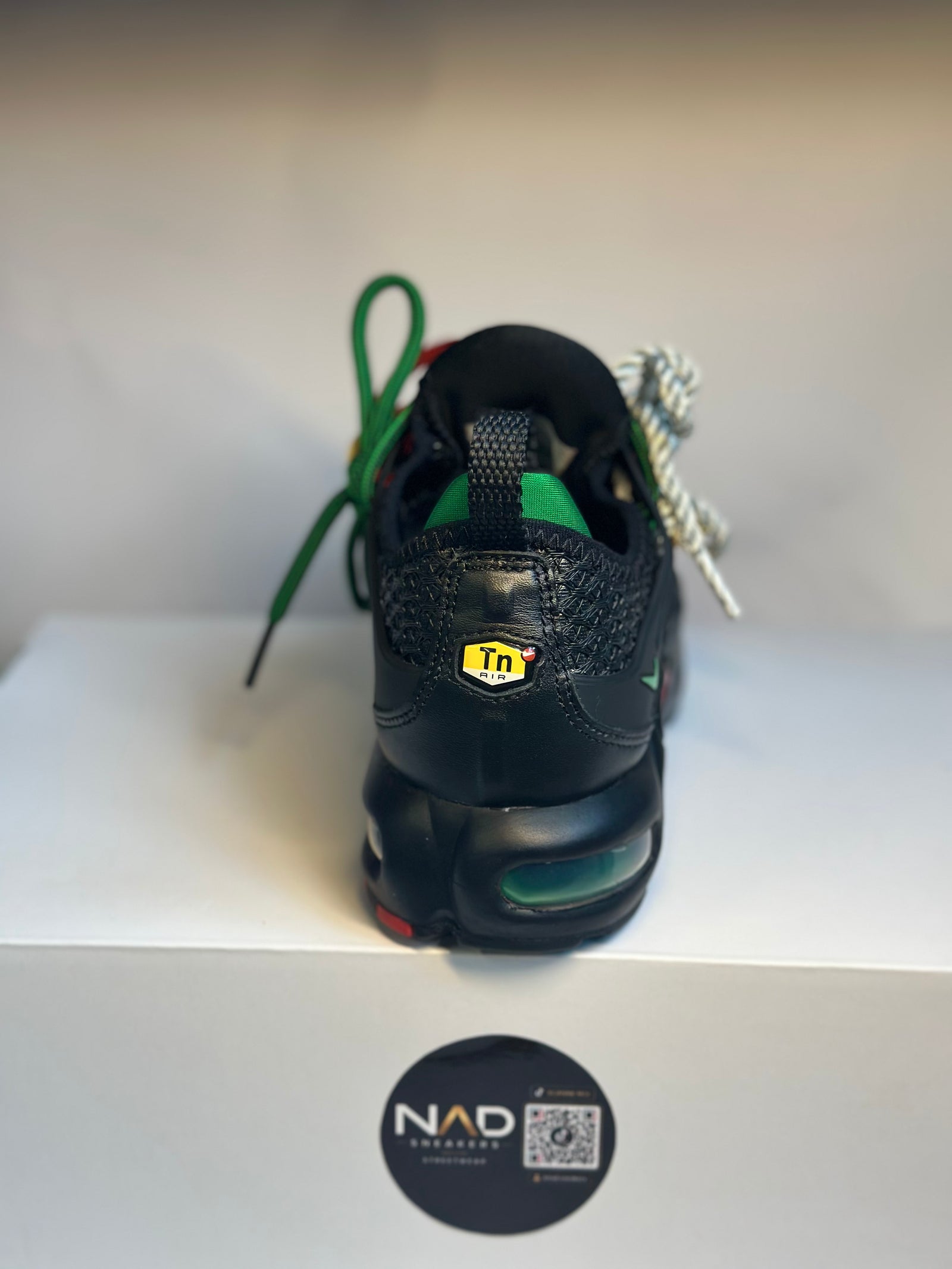 Nike Air Max Plus TN Homecoming noire - vue 4