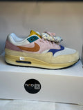 Nike Air Max 1 rose, crème et multicolore - profil pointant vers la droite